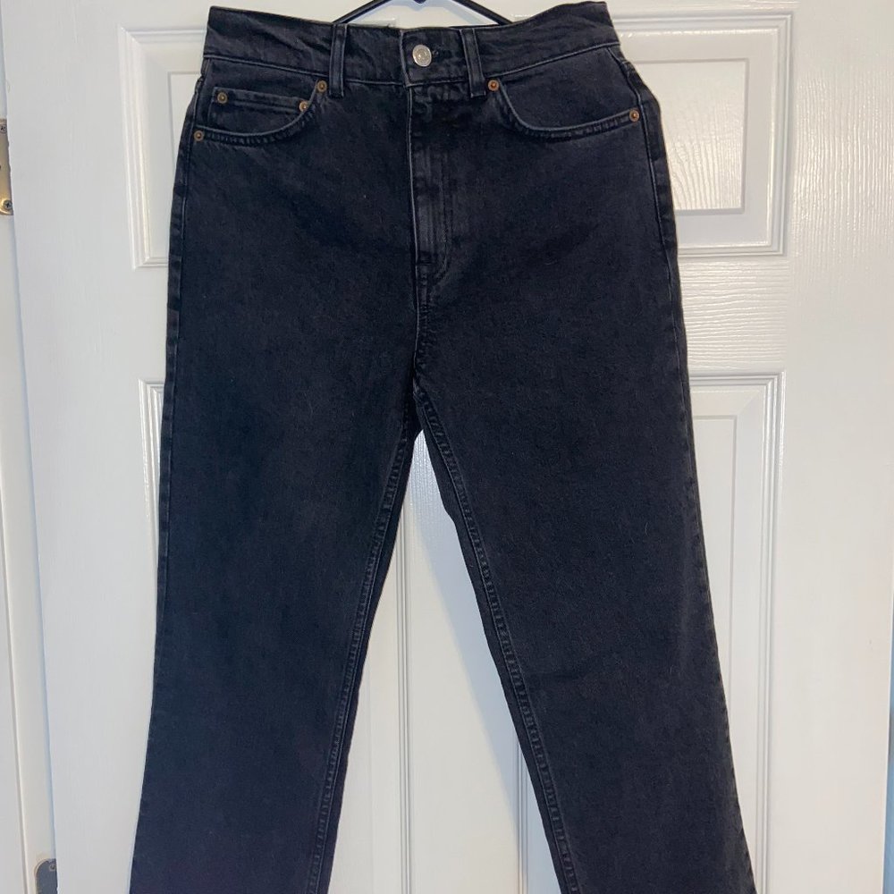 Black Cropped Jeans